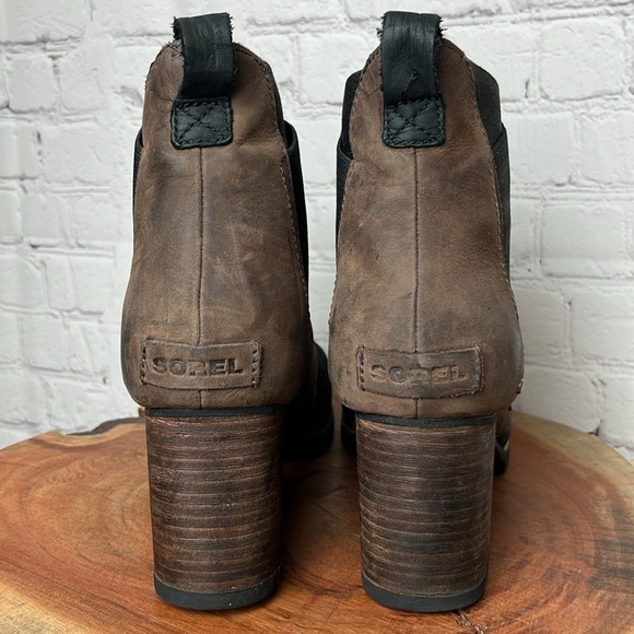 Sorel Addington Chelsea Boots - Picture 6 of 14